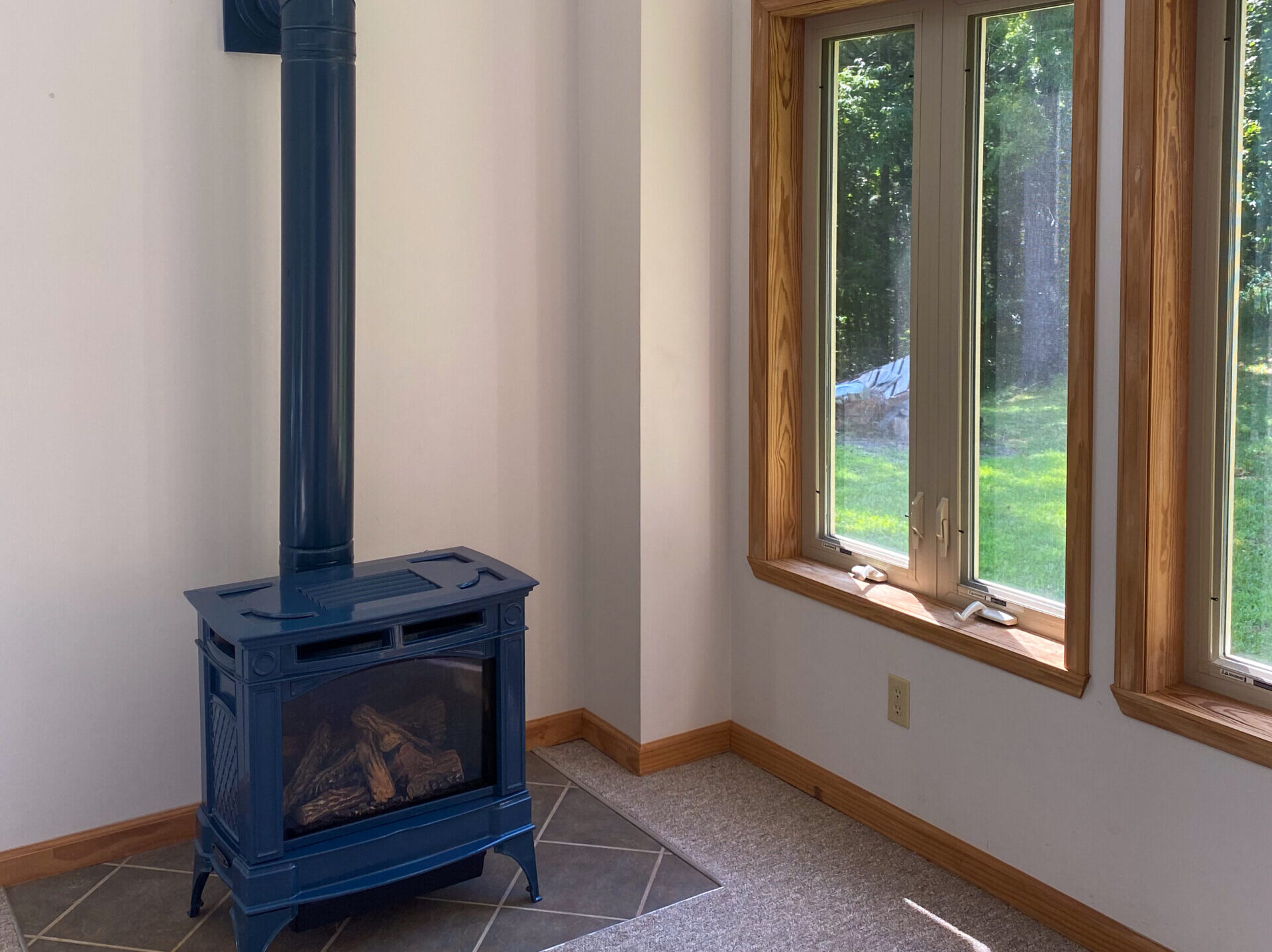 115 Lonesome Pine at Watauga Lake Gas Log Stove