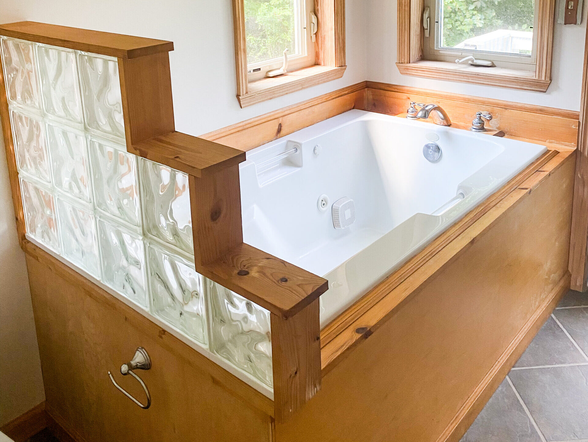 115 Lonesome Pine at Watauga Lake Main Bath 2